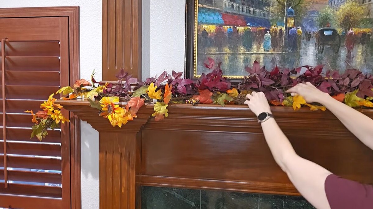 How to Decorate a Living Room for Fall