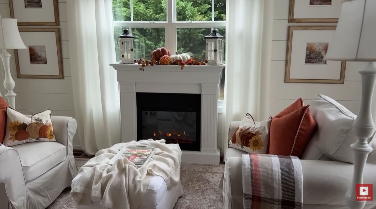 How to Decorate a Cozy Sunroom and Home Office for Fall